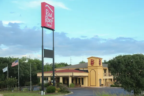 Photo 1 - Red Roof Inn Ardmore