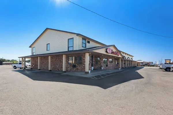 Photo 1 - Econo Lodge Dumas