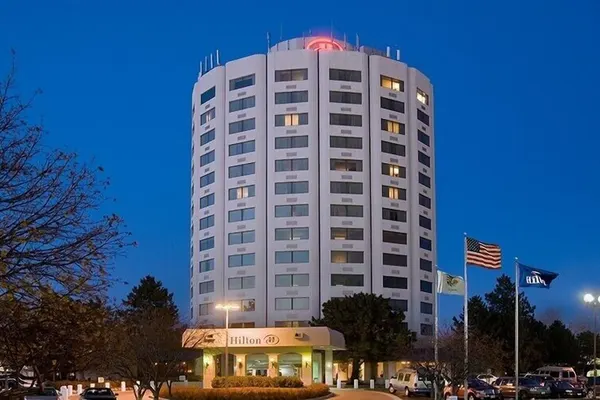 Photo 1 - Hilton Chicago/Oak Lawn