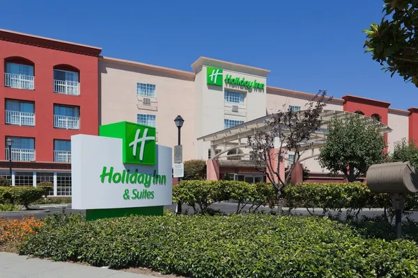 Photo 1 - Holiday Inn Hotel & Suites San Mateo-San Francisco SFO, an IHG Hotel