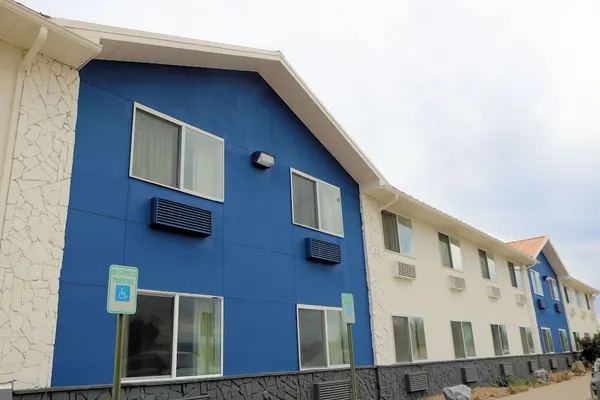 Photo 1 - Best Western Montrose Inn