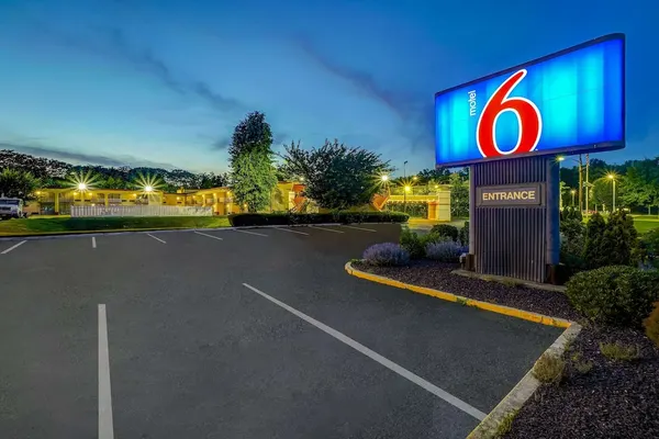 Photo 1 - Motel 6 Lawrenceville, NJ