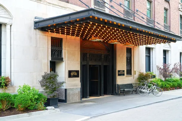 Photo 1 - The Chicago Hotel Collection Ambassador Gold Coast