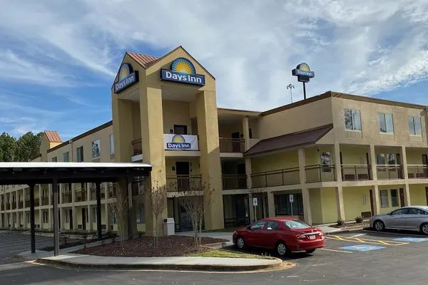 Photo 1 - Days Inn by Wyndham Atlanta/Southlake/Morrow