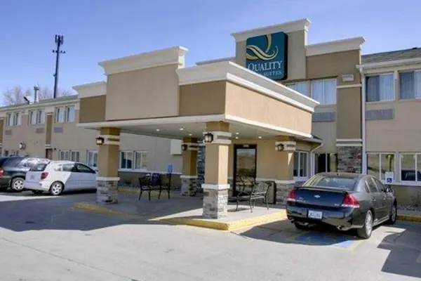 Photo 1 - Quality Inn & Suites Des Moines Airport