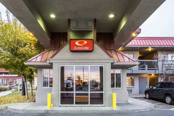 Photo 1 - Econo Lodge Downtown