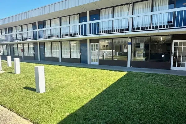 Photo 1 - Motel 6 Lugoff, SC