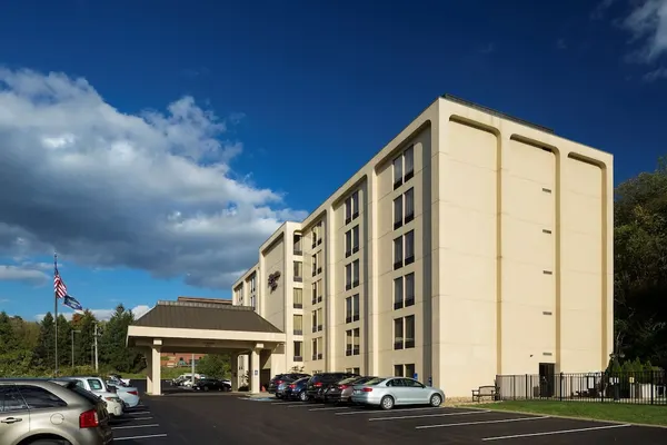 Photo 1 - Hampton Inn Pittsburgh/Greentree