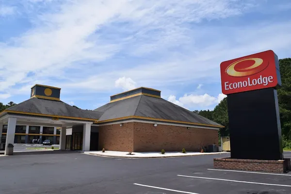 Photo 1 - Econo Lodge