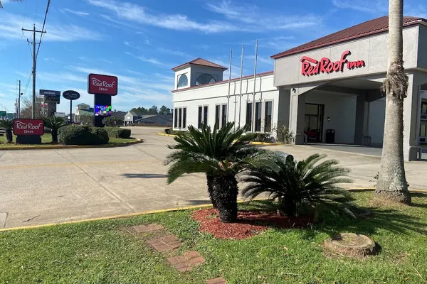 Photo 1 - Red Roof Inn Gulfport - Biloxi Airport