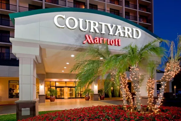 Photo 1 - Courtyard by Marriott Los Angeles Pasadena/Monrovia