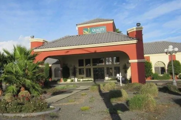 Photo 1 - Quality Inn Santa Nella on I-5