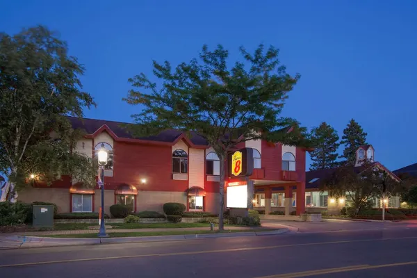 Photo 1 - Super 8 by Wyndham Mackinaw City/Beachfront Area