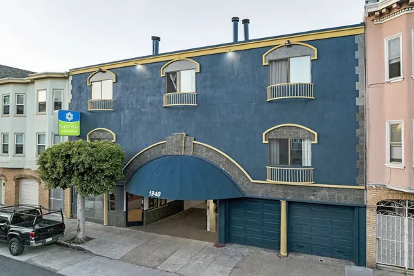 Photo 1 - SureStay by Best Western San Francisco Marina District