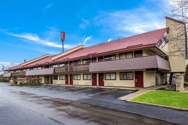 Photo 1 - Red Roof Inn Lexington