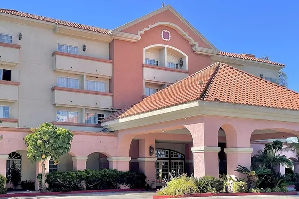 Photo 1 - Park Suites Hotel