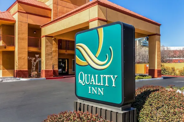 Photo 1 - Quality Inn Fresno Near University