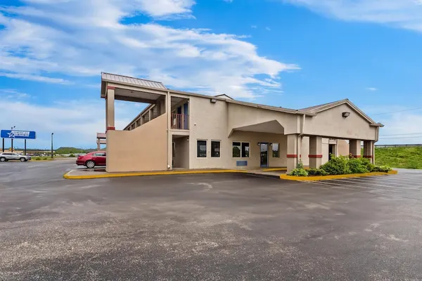 Photo 1 - Americas Best Value Inn Grayson