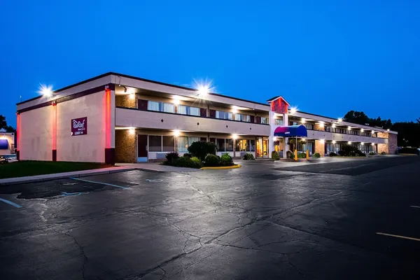 Photo 1 - Red Roof Inn Battle Creek