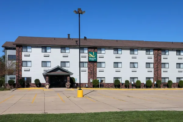 Photo 1 - Quality Inn & Suites Bloomington I-55 and I-74