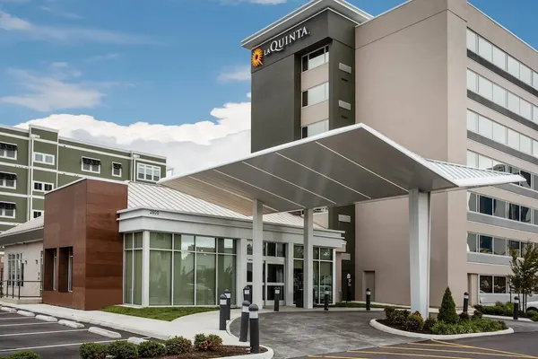 Photo 1 - La Quinta Inn & Suites by Wyndham Virginia Beach