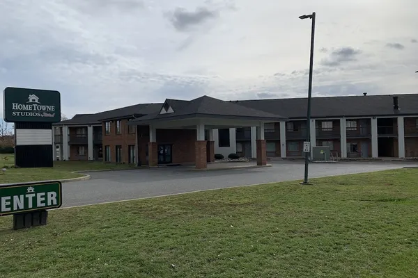 Photo 1 - HomeTowne Studios By Red Roof Egg Harbor–Atlantic City Airport
