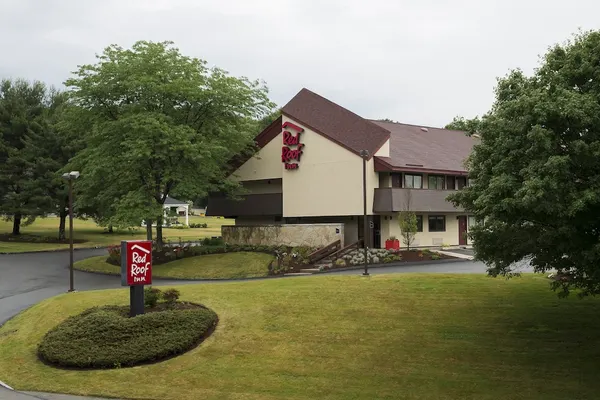 Photo 1 - Red Roof Inn Boston - Southborough/ Worcester