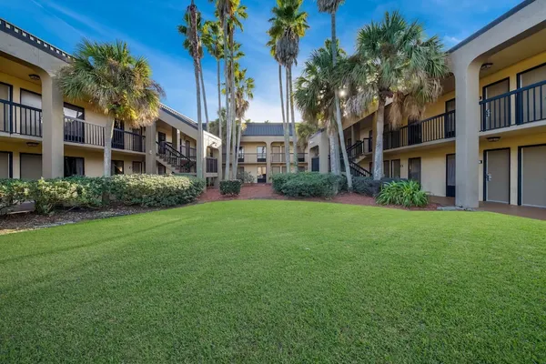 Photo 1 - Quality Inn Orange Park Jacksonville