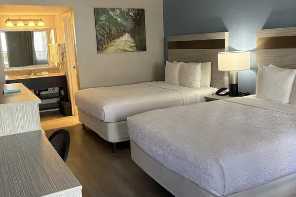 Photo 1 - SureStay InnSuites Phoenix Hotel & Suites by Best Western