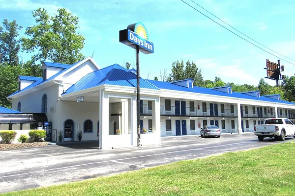 Photo 1 - Days Inn by Wyndham Harriman