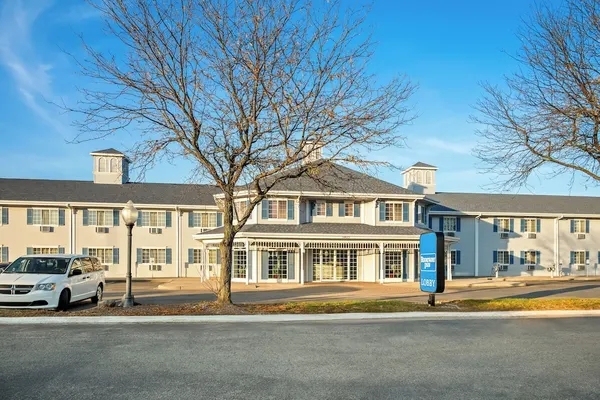 Photo 1 - Rodeway Inn Grandville - Grand Rapids