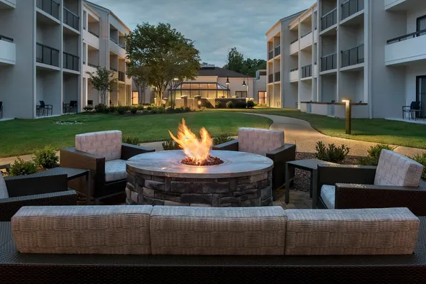 Photo 1 - Courtyard by Marriott Annapolis