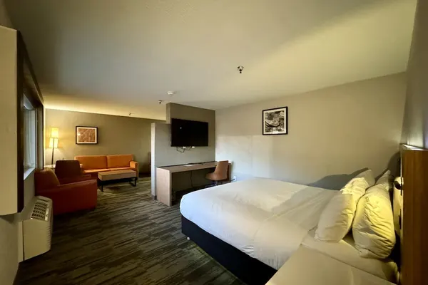 Photo 1 - Modesto Hotel