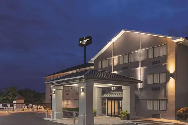 Photo 1 - Country Inn & Suites by Radisson, Abingdon, VA