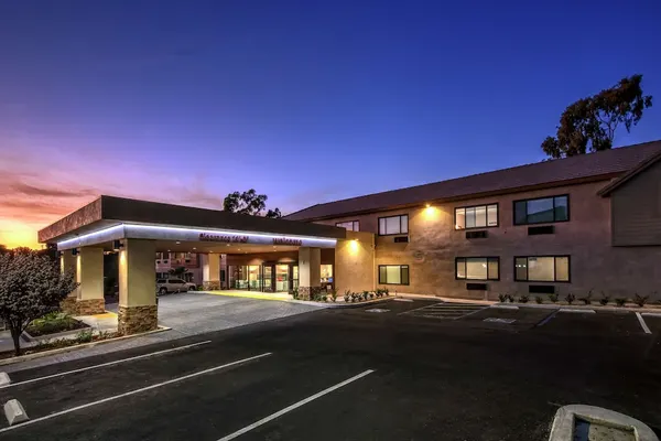 Photo 1 - Hampton Inn by Hilton Cardiff Beach Encinitas, CA