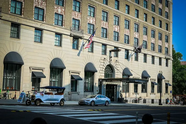 Photo 1 - Hotel Washington