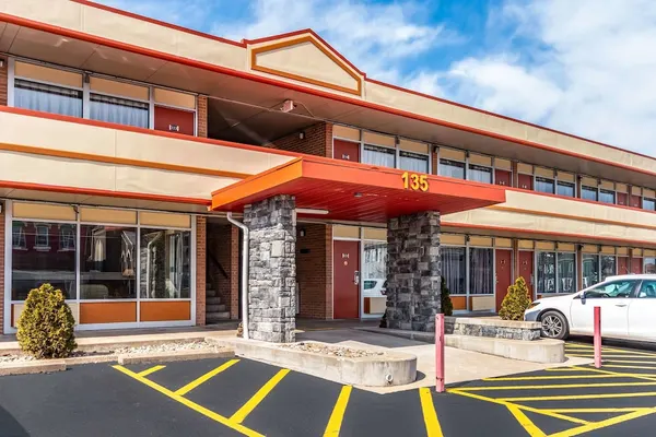 Photo 1 - Econo Lodge