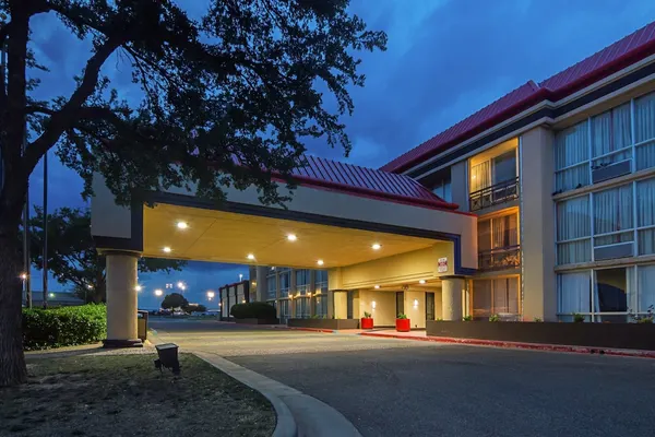 Photo 1 - Red Roof Inn Lubbock