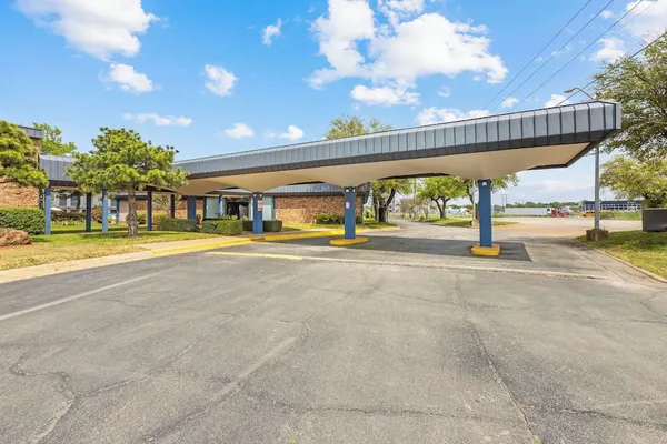 Photo 1 - Americas Best Value Inn Ft. Worth Hurst