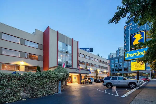 Photo 1 - Travelodge by Wyndham Seattle By The Space Needle