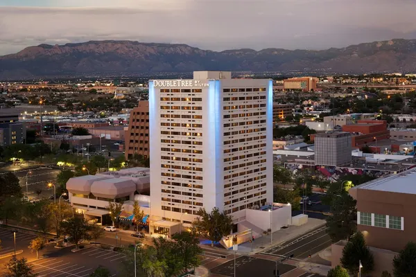 Photo 1 - DoubleTree by Hilton Hotel Albuquerque