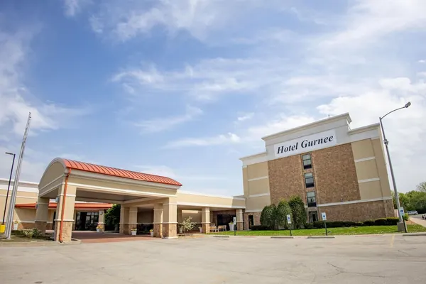 Photo 1 - Hotel Gurnee