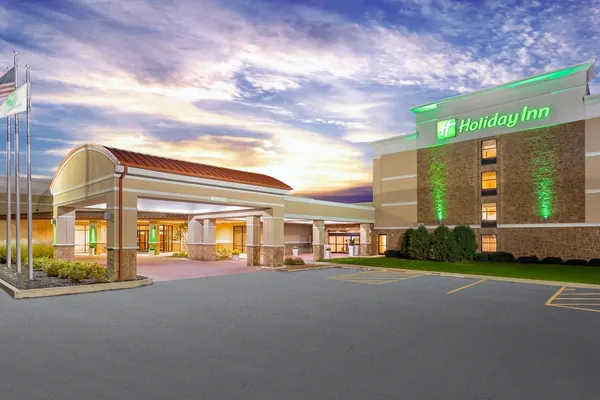 Photo 1 - Holiday Inn Chicago North - Gurnee