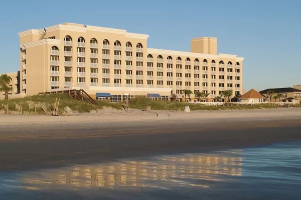 Photo 1 - Courtyard by Marriott Jacksonville Beach Oceanfront