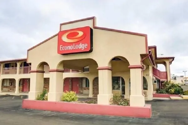 Photo 1 - Econo Lodge San Marcos University Area