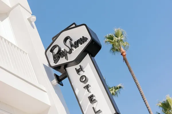 Photo 1 - Bay Shores Peninsula Hotel