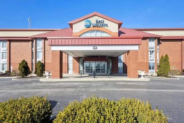 Photo 1 - Best Western Luxbury Inn Fort Wayne