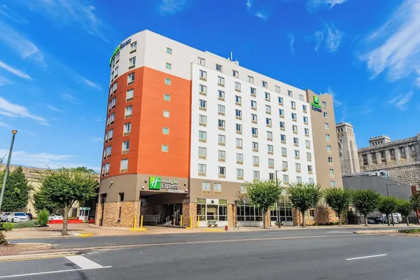 Photo 1 - Holiday Inn Express Philadelphia - Penns Landing by IHG