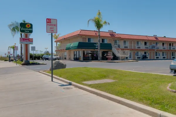 Photo 1 - Vagabond Inn Bakersfield South