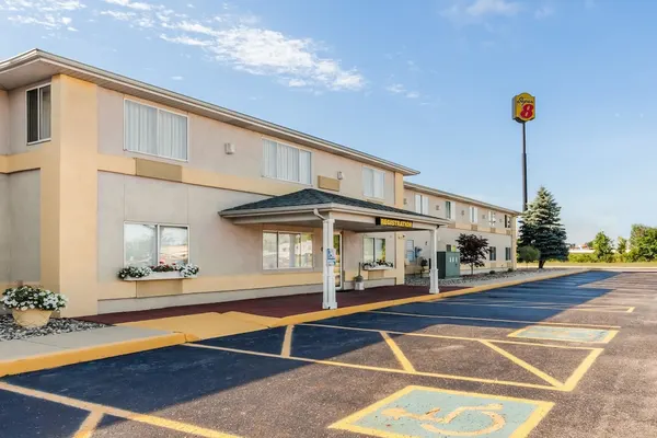 Photo 1 - Super 8 by Wyndham Ionia MI